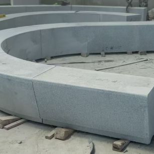 邵阳 芝麻白花岗岩光面弧形坐凳