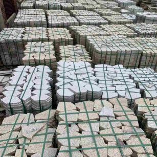 邵阳 黄金麻白麻花岗岩荔枝面地铺石(冰裂纹)