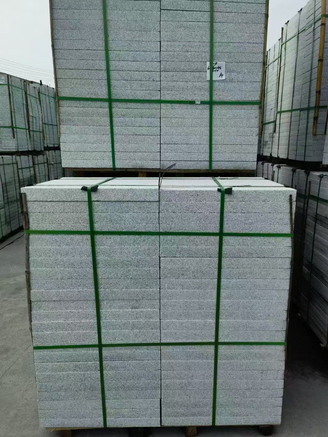 邵阳 芝麻白火烧，园林广场市政工程地铺石，1.8~5.0厚均有现货