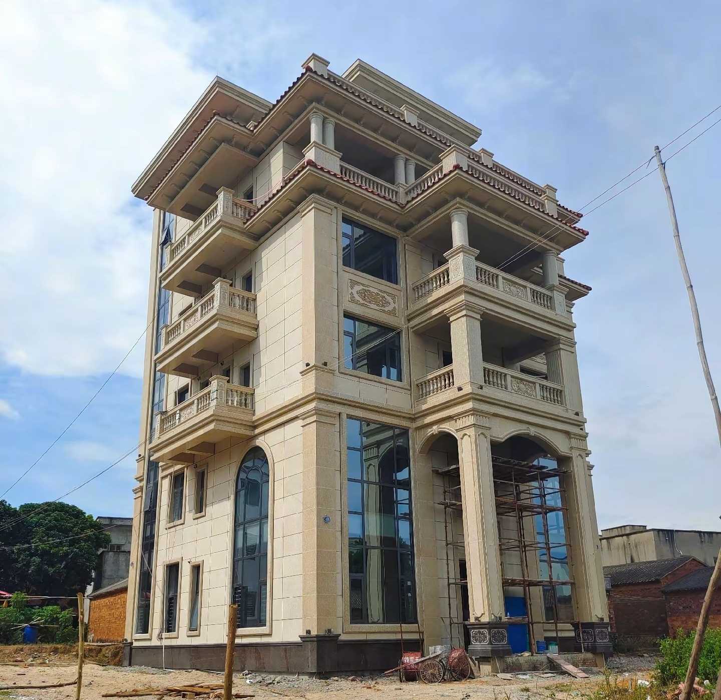 邵阳 黄金麻花岗岩石材别墅外墙干挂搭配（雕花栏杆花瓶柱门楼罗马柱）