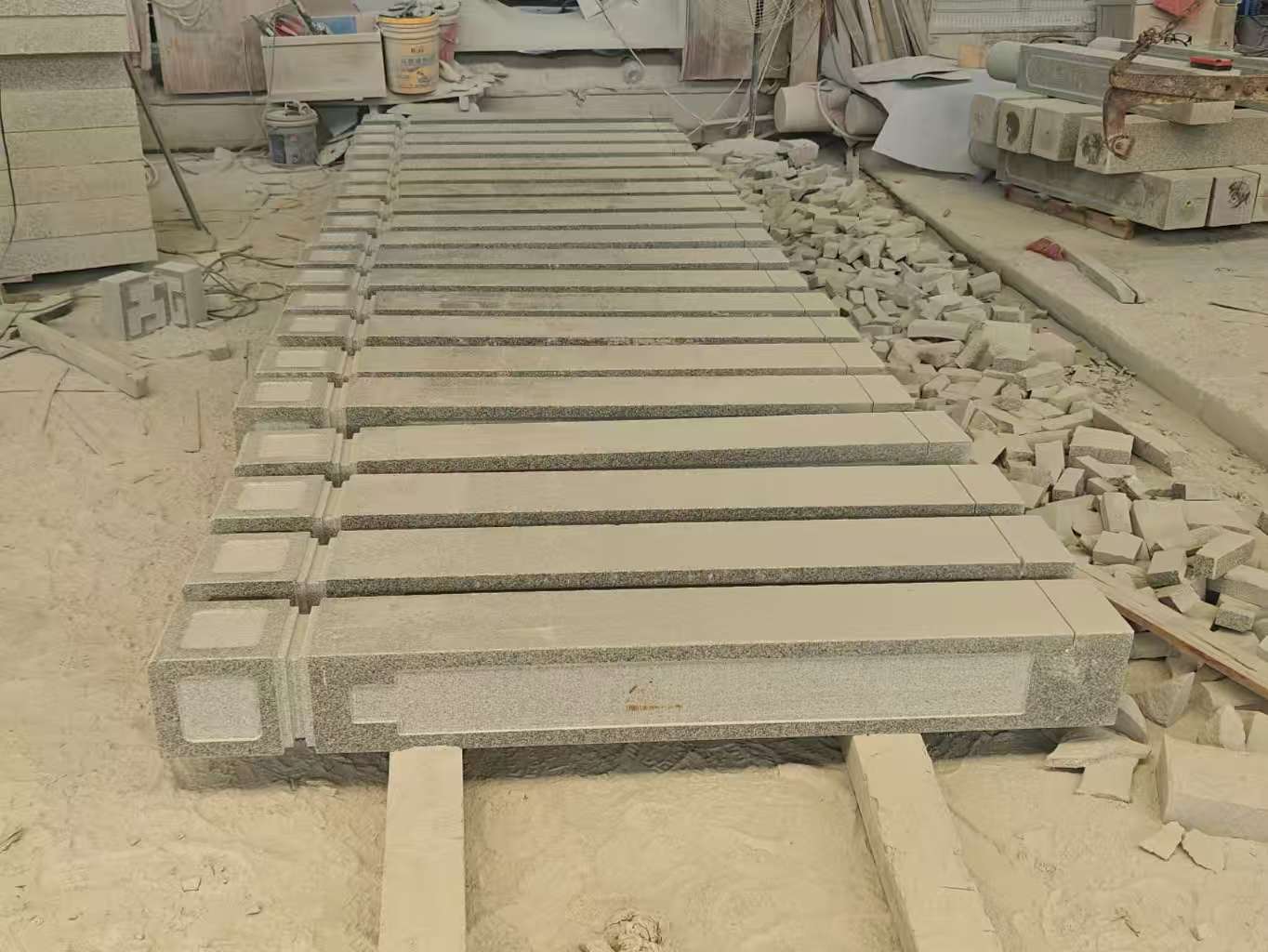 邵阳 芝麻白异形加工雕刻-栏杆大柱，方柱