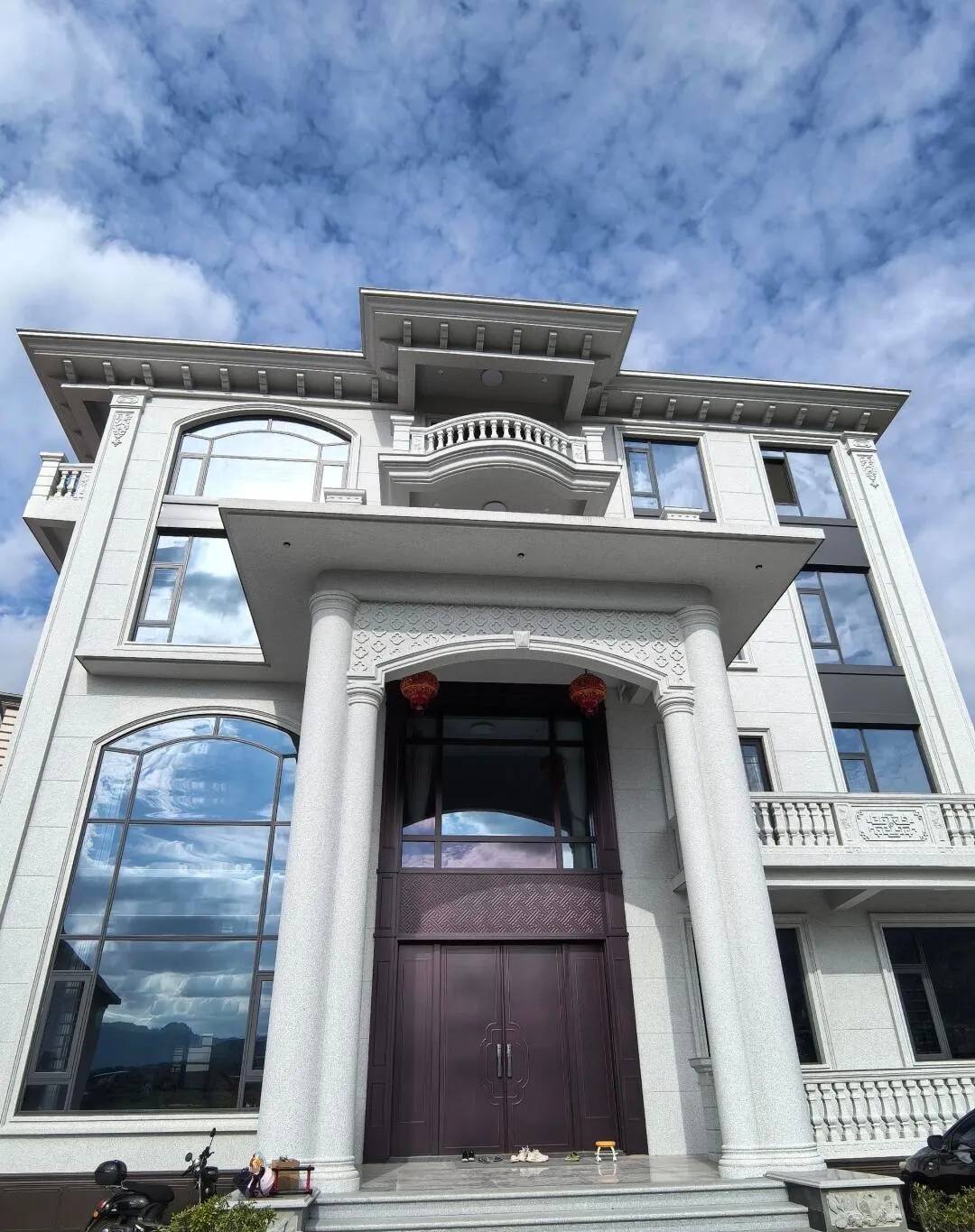 邵阳白麻别墅外墙干挂石材效果示例