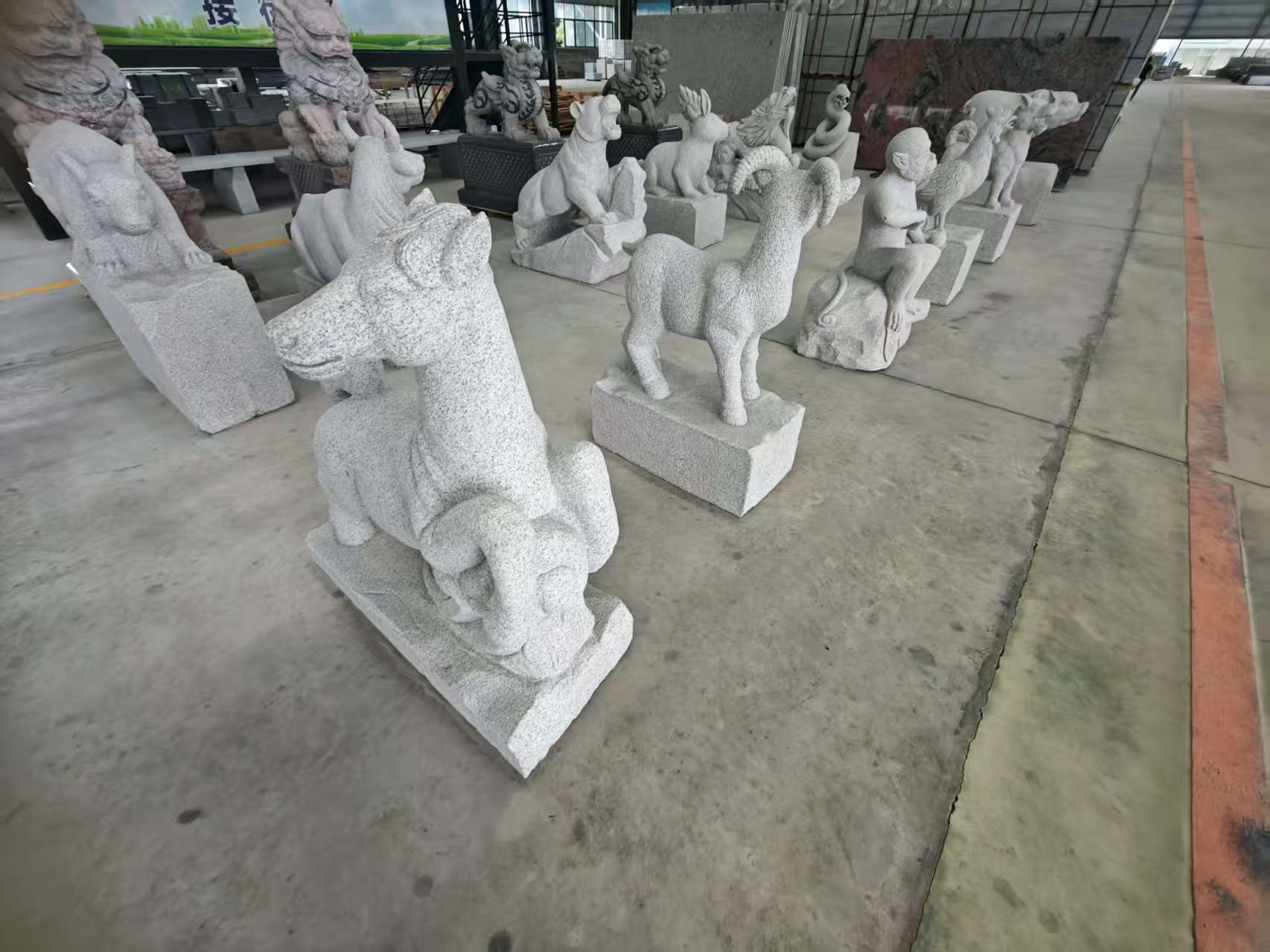 邵阳 芝麻白花岗岩造型立体雕刻——十二生肖