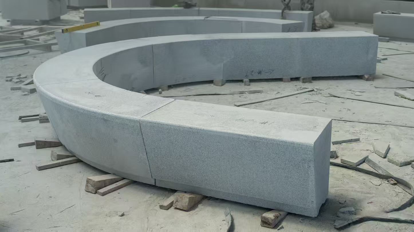 邵阳 芝麻白花岗岩光面弧形坐凳
